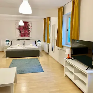 Artapart - 2 Self Check-in Apartment Graz