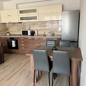 Apartament Hatvan Debreţin